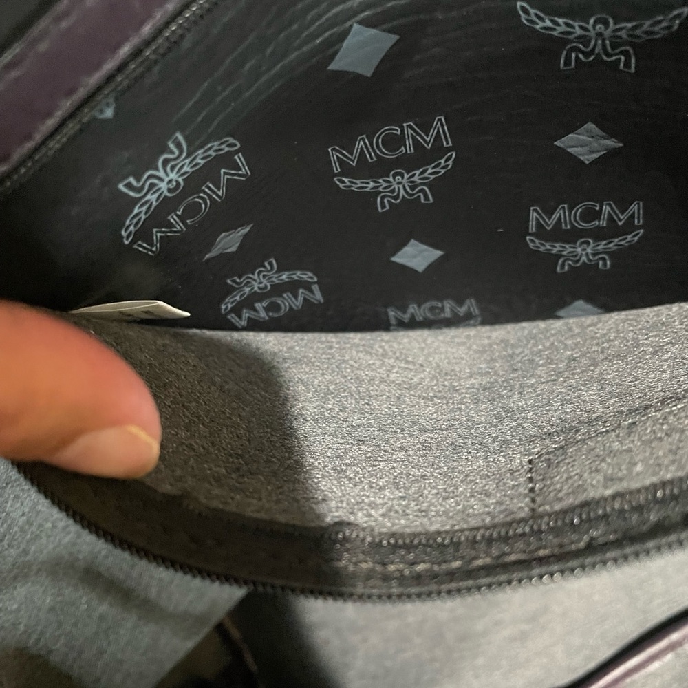 MCM Jumbo Shopping Tote - Picture 14 of 16